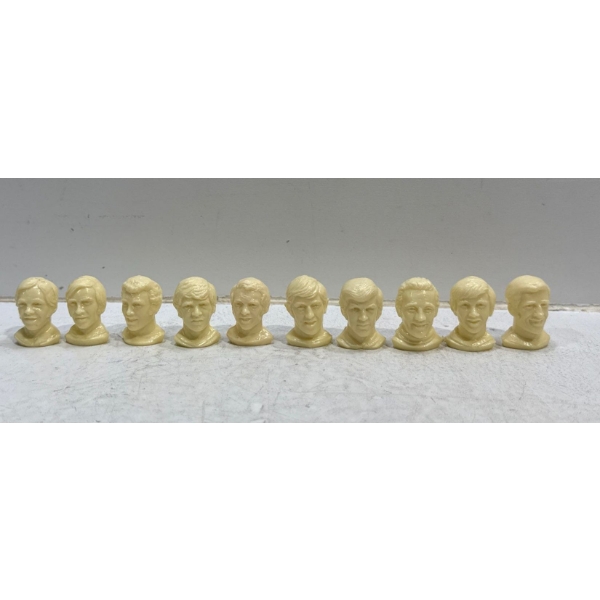 1971 Colgate Toothpaste Heads of Hockey Players - Listed in Description