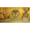 Image 2 : Assorted Keepsakes & Home Decor  29" x24"tall