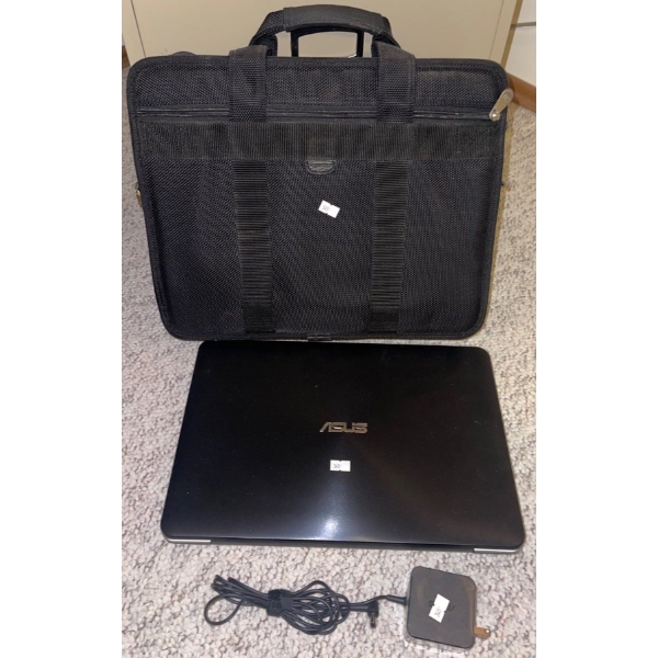 ASUS F555L Thin & Extremly Light Weight Lap Top w/ Protective Travel Tote/ Messanger Bag