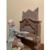 Image 3 : LLADRO Porcelain  'Young Sebastian Bach' Figure w/ Wooden Base No. 1509 - 7.5W, 11.5T 