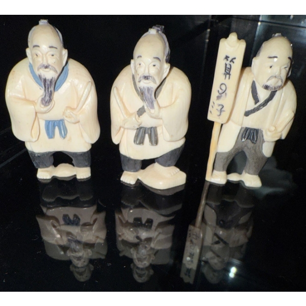 Japanese Carved Ivory Netsuke Figurines 3T (3)