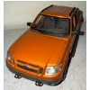 Image 2 : Maisto 1:18 Die-Cast Model OF A 2001 Ford Explorer Sport Trac-Discontinued Collectible