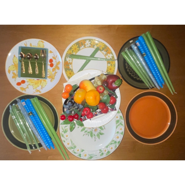 Six Large Serving Plates W/ Faux Fruit Bowl & Fruit + Gold Plated Cutlery & Tabletop Candles