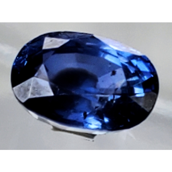 Ceylon Sapphire (8.15 ct, 13×9×7.4 mm)