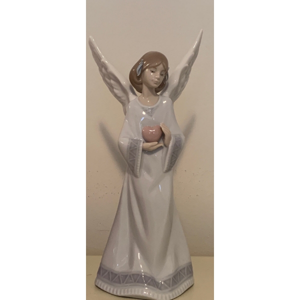  LLADRO Porcelain 'Joy in My Heart' Angel Figure - 9T 