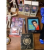 Image 3 : Elvis Collectibles - Figurine, Framed Print, Matchbox Collectibles, Microfiber, Cards, Clock, More 