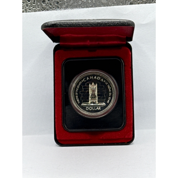 1977 Canadian Throne of the Senate Silver Dollar 23.33g 50% Silver