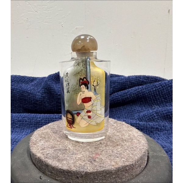 Scantilyclad Snuff Bottle with Spoon 3.5H