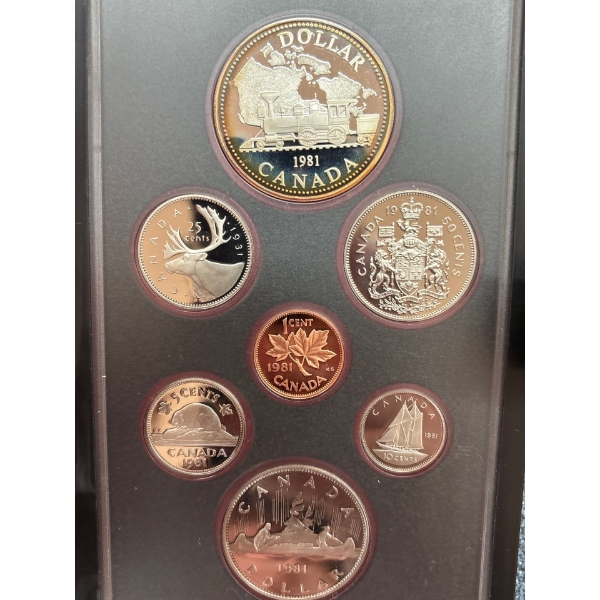 1981 Canadian double dollar set with silver dollar Solver proof set Regina edition .