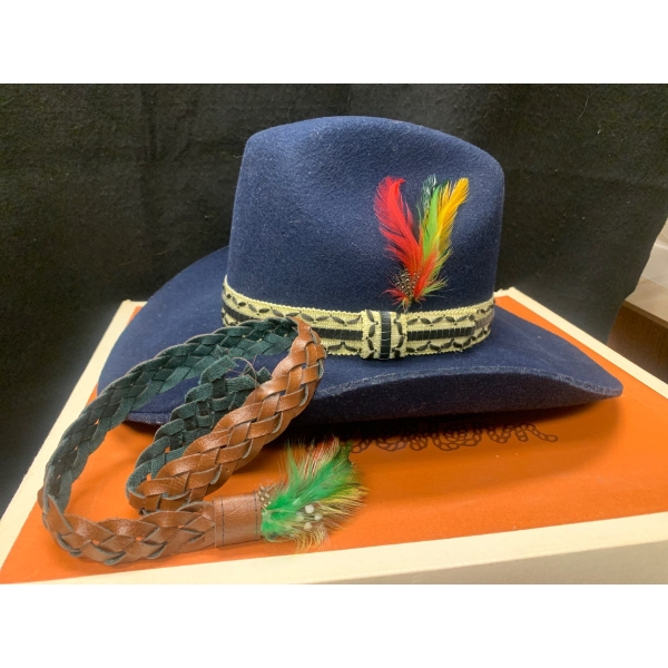 Woman's Biltmore Navy Blue Cowboy Hat w Feather Band, Extra Band & Box. Sz 7 (56) Great Condition