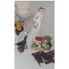 Image 7 : Assorted Vintage Salt and Pepper Shakers and a Few Other Trinkets 
