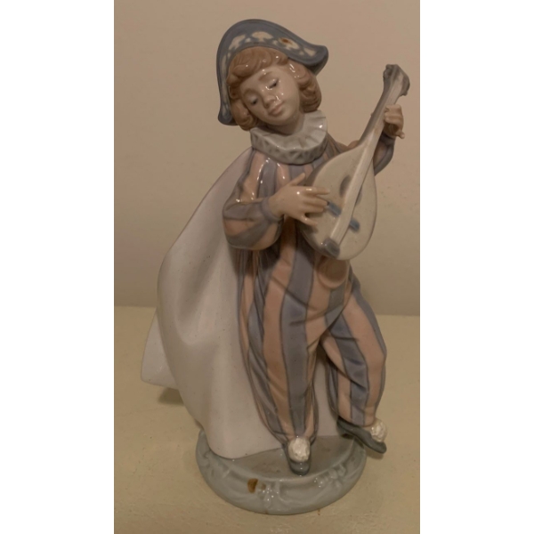 LLADRO  Porcelain Musical Harlequin - 7T 