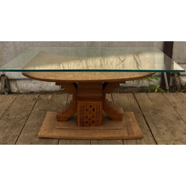 Glass Table (16" X 30" X 15")
