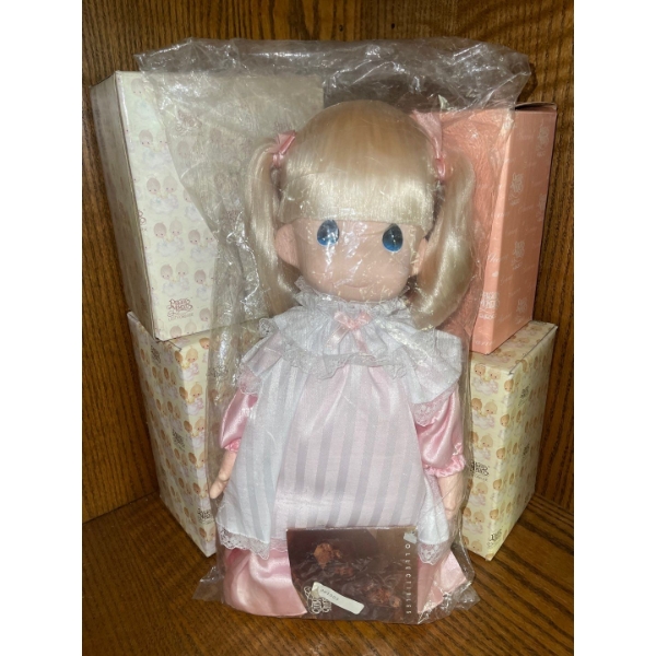 New Precious Moments Collectables - 5 Unopened Packages 11T