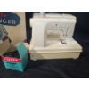 Image 2 : Singer Touch & Sew Sewing Machine