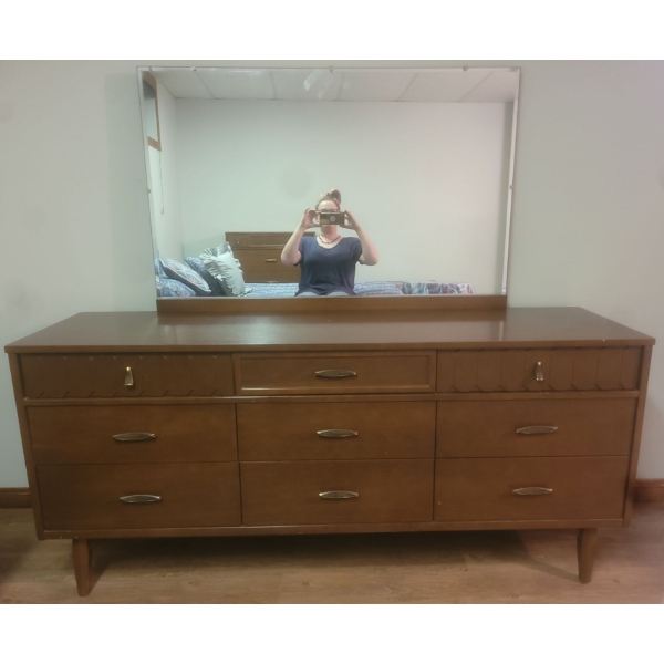 Kroehler Custom Crafted Nine Drawered Dresser w/mirror  66w x 19d x 60tall