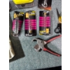 Image 6 : Ryobi Drill with Extra Battery, Drill Bit Set, Locks, Heavy Duty Hooks