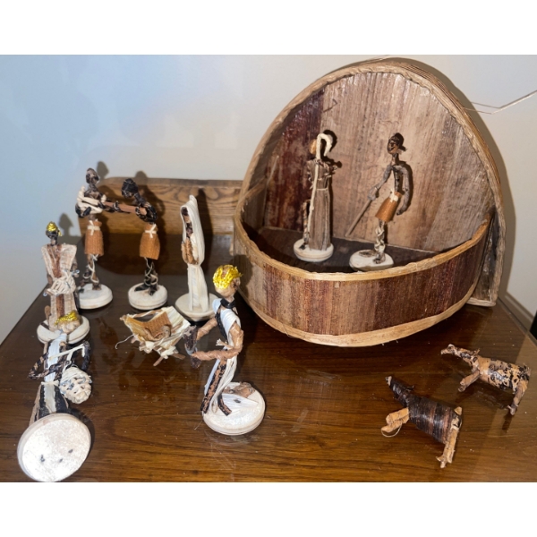 Hand Made African Nativity Scene 11T Corn Husks