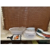 Image 6 : Lot of serving and casserole dishes 