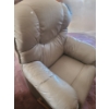Image 3 : La-Z-Boy Beige Leather Reclining Chair 38 w, 33 d, 42 h 