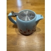 Image 4 : beautiful tea maker with built in filter
