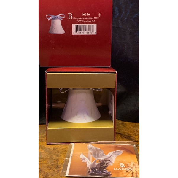 LLADRO Porcelain '1999 Christmas Bell' 4T