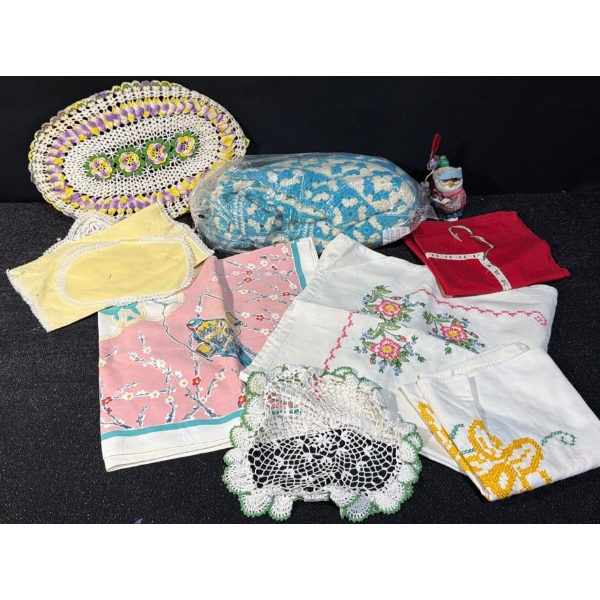 Crochet & Linen Table Cloth