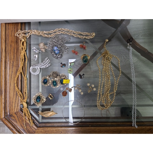 Assorted costume jewelry (stand not included) 