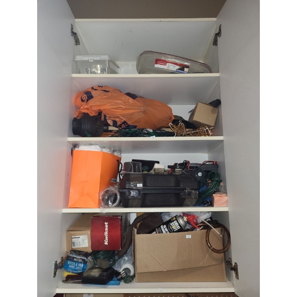 Miscellaneous Garage Lot: Socket Set, Extension Cords, Replacement Mop Heads, Solar Patio Lights 