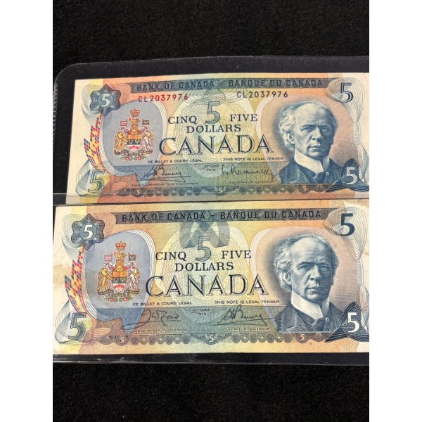 Canadian coloured 5$ banknote 1972 has serial number on the front 1979 has serial number on the back