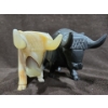 Image 2 : Pair of Carved Onyx Bulls (White + Black Onyx)