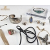 Image 4 : Jewelry Lot Featuring Necklaces, Rings, Bracelets, and Pendants