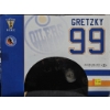 Image 6 : McFarlane Legends Wayne Gretzky 12-Inch Edmonton Oilers Limited-Edition Action Figure (2004)
