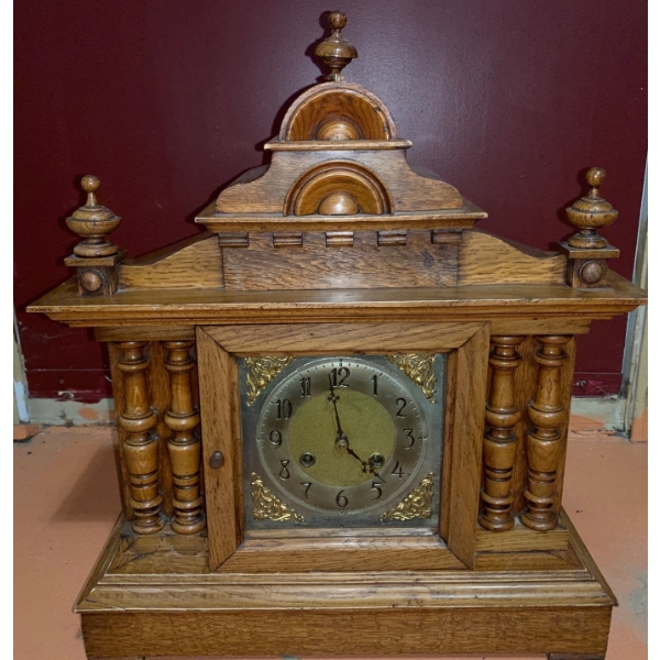 Wooden Mantle Clock 20 T, 17 L, 6 W
