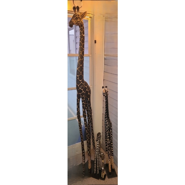 Tower of Carved Wooden Giraffes- Tallest 78 T 