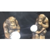 Image 2 : Darwin Monkeys Plaster Mold Bookends 5 W, 5 D, 9.5 T
