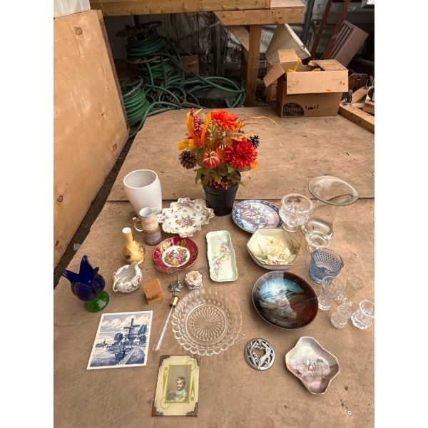 Kitchenware and Decor