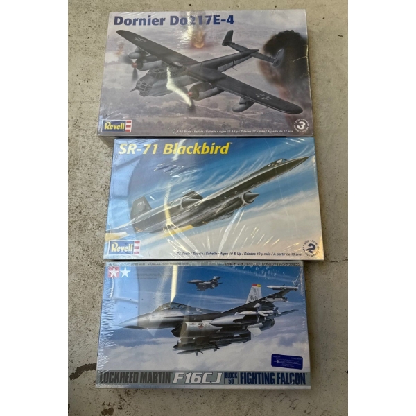 Dornier Do217E-4 1:48 Sc, SR-71 Blackbird 1:72 Sc, Lockheed F16CJ 