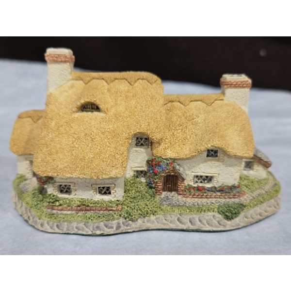 Hand Carving 'Yeomans Farmhouse' By David Winter 