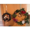 Image 4 : Winter Holidays Bundle - Decorated Artificial Tree (45T), Wreaths, Decor, Linens 