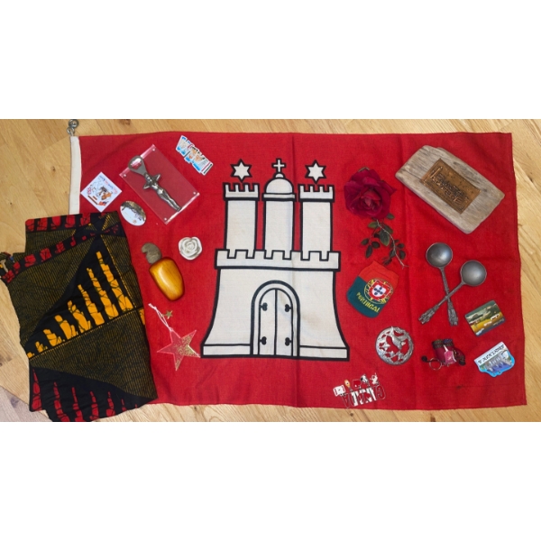 Germany German State Hamburg Coat Of Arms Flag w/ Souveniers From Around The Globe