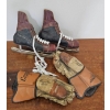 Image 3 : Vintage Leather Ice Hockey Skates and Cooper Gloves Set