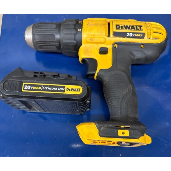 1/2" DeWalt Cordless Drill Driver & Lithium 20VMax Battery