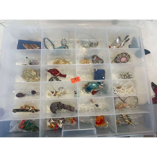 Over 20 pieces of Costume Jewelry. 