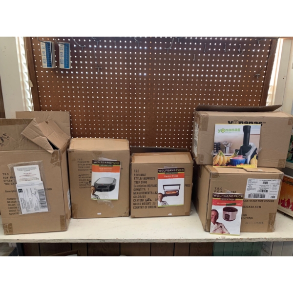 New in box appliance lot, two rice cookers, Pie Pastry Cooker, Panini Press, yogurt maker
