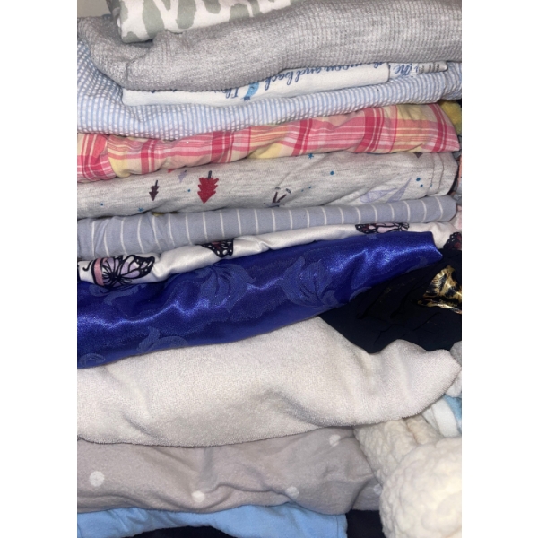 Robes Pajamas & Fleece Blankets Ladies Size M