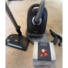 Image 1 : Miele S5 Continuum Canister Vacuum w/ Accessories