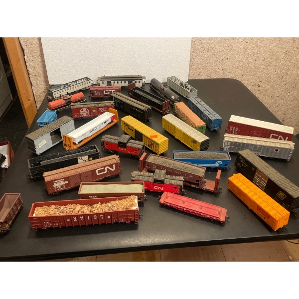 Train Car Collection - Great Northern CN & More