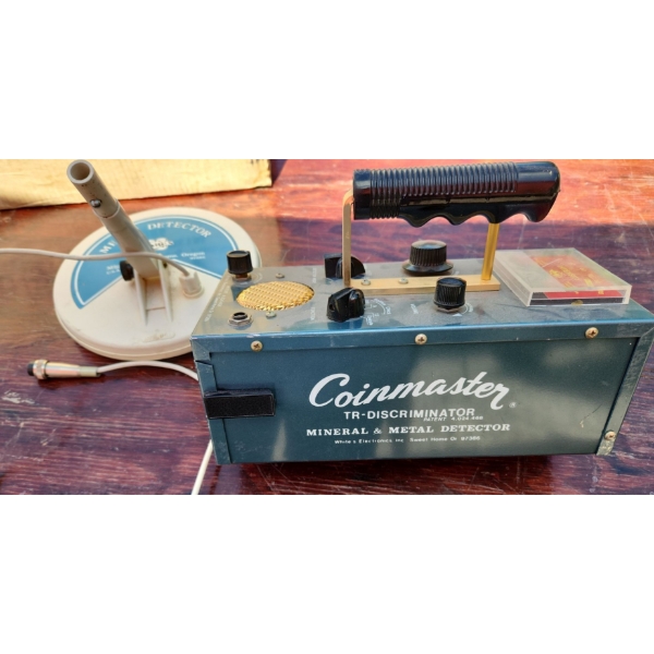 White's Coinmaster Vintage Metal and Minerals Detector 