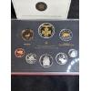 Image 2 : 2006 Proof Set - Loon / Victoria Cross (gold-plated) / Bear 66.46g 1.75 Toz